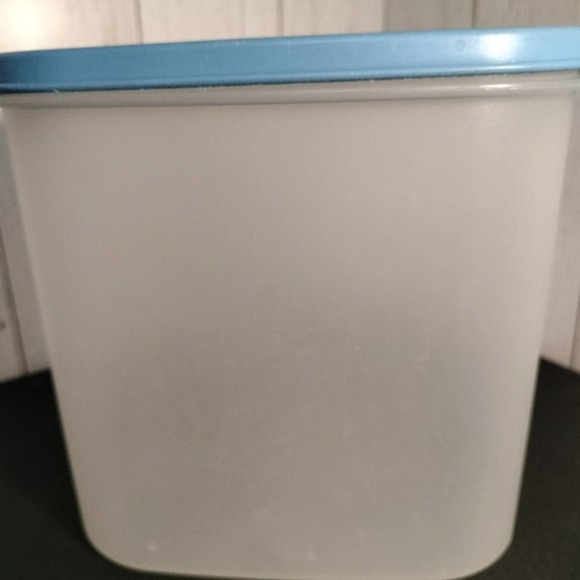 Tupperware Modular Mate Oval 3  #1613 w/  Lt. blue seal #1616 vintage  (E4) - Picture 4 of 11